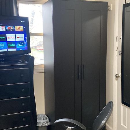 Cozzy Room With Private Entrance And Drive Way 뉴욕 외부 사진