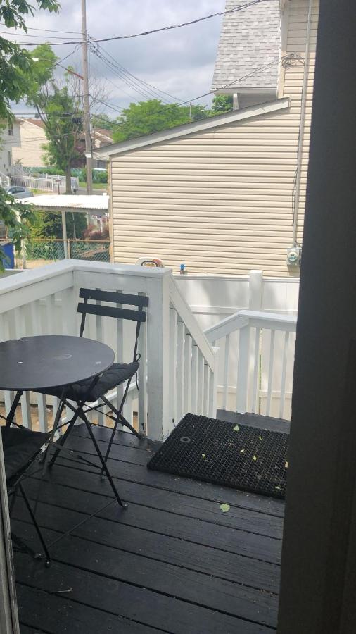 Cozzy Room With Private Entrance And Drive Way 뉴욕 외부 사진