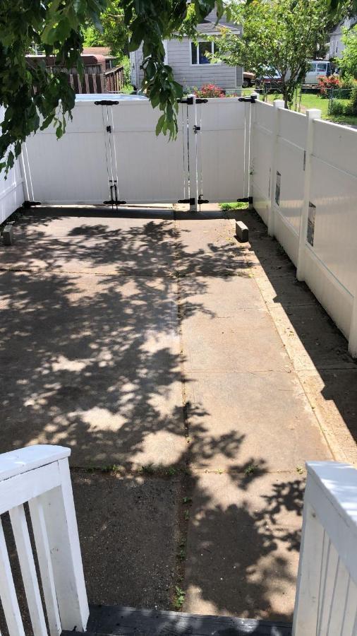 Cozzy Room With Private Entrance And Drive Way 뉴욕 외부 사진